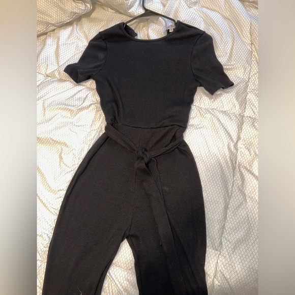 Jumpsuit with belts - Picture 2 of 4